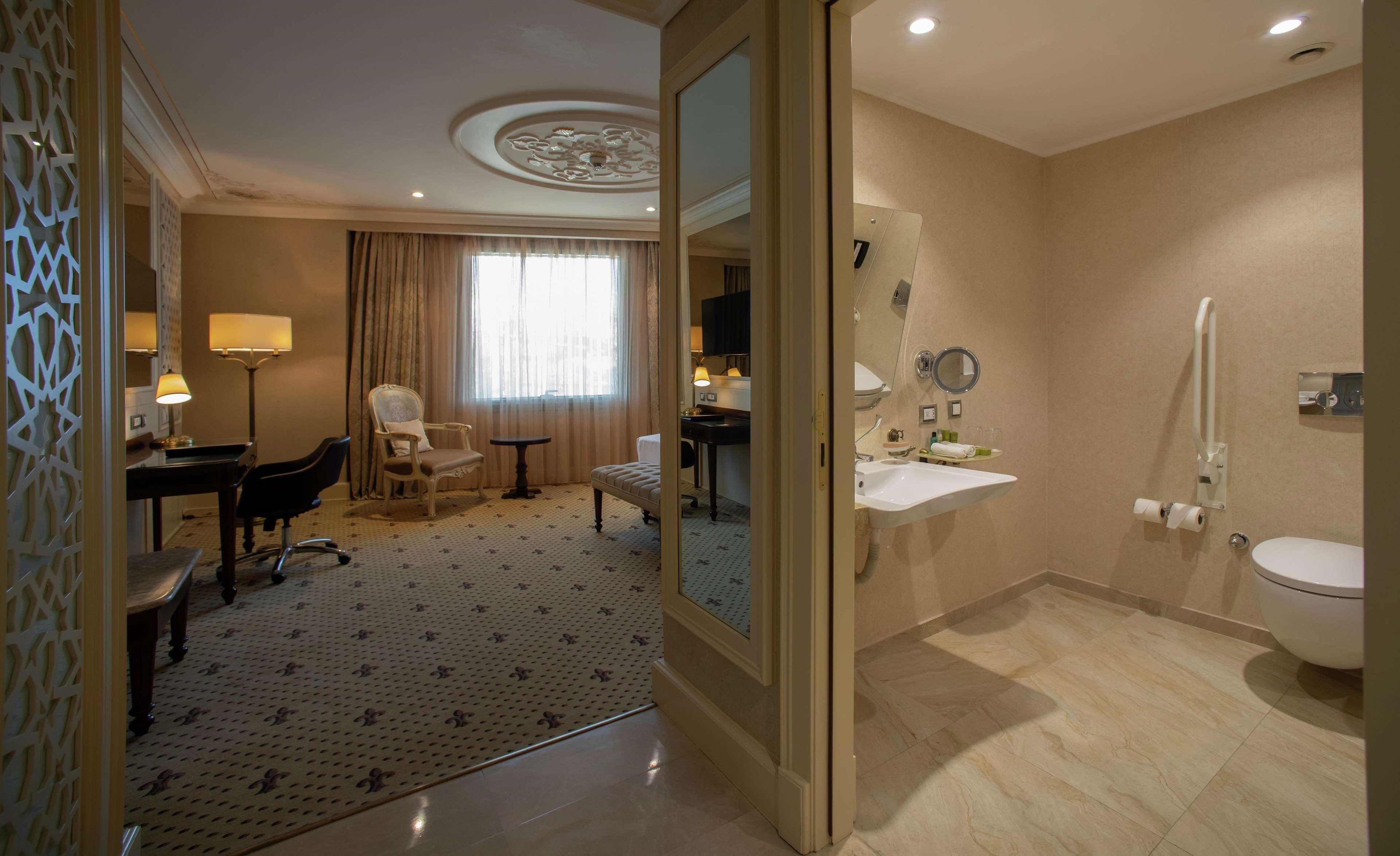 Doubletree By Hilton Gaziantep Hotel Exterior foto