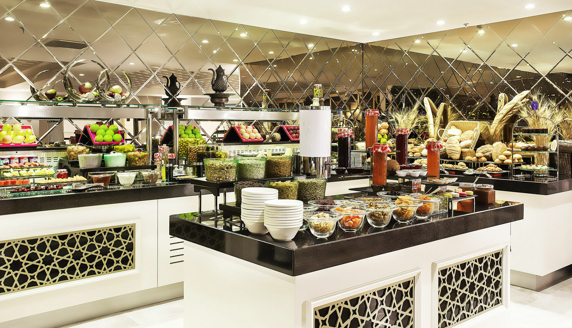 Doubletree By Hilton Gaziantep Hotel Exterior foto